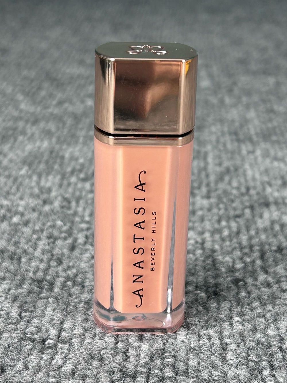 Anastasia Beverly Hills Lip Velvet Full Pigment Lip Mousse PEACHY NUDE Full size